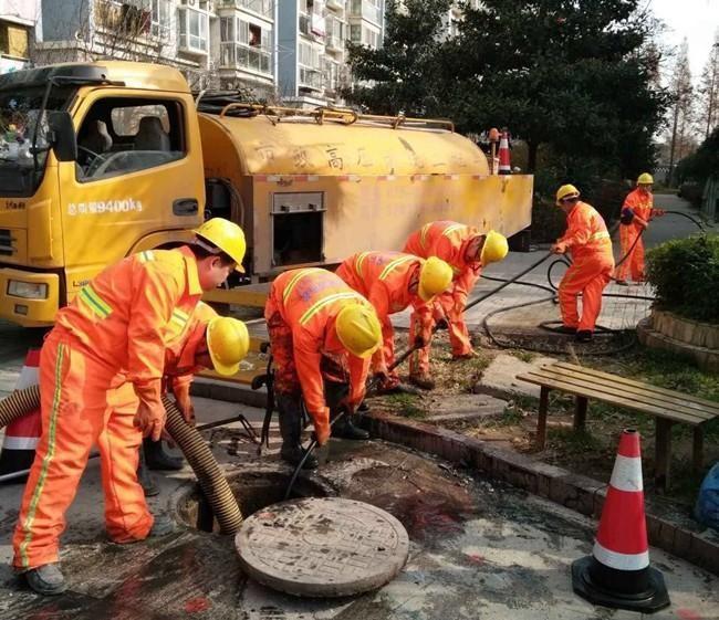 乌拉特前市政管道清淤