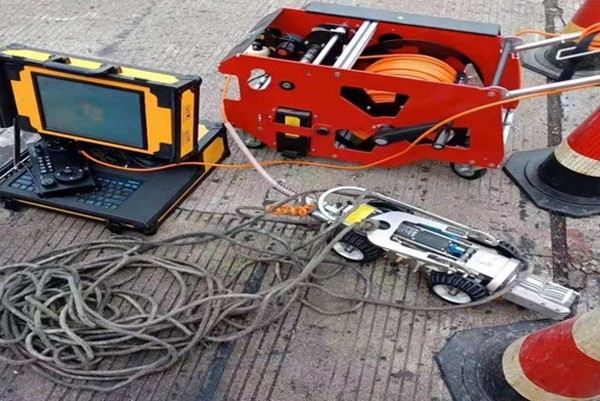 乌拉特前CCTV管道检测机器人